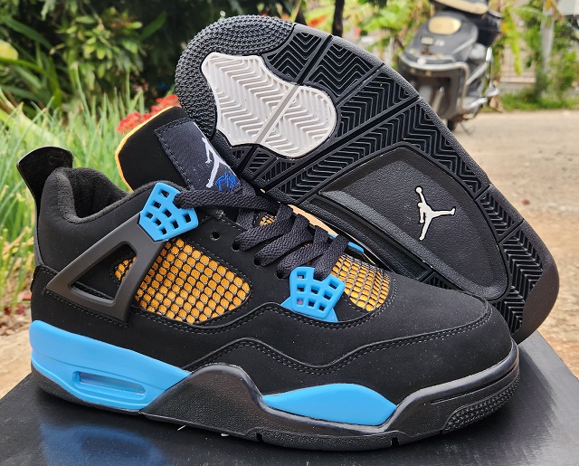 Air Jordan 4 Retro Black Jade